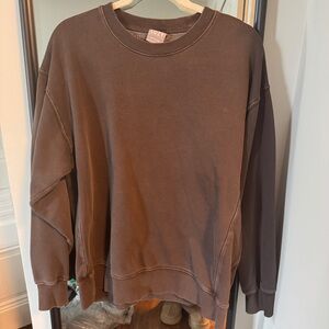 Aritzia TNA Cozy Fleece Boyfriend Crew Neck Sweatshirt